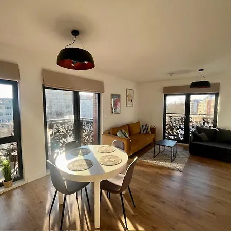 Downtown By The River Apartman *