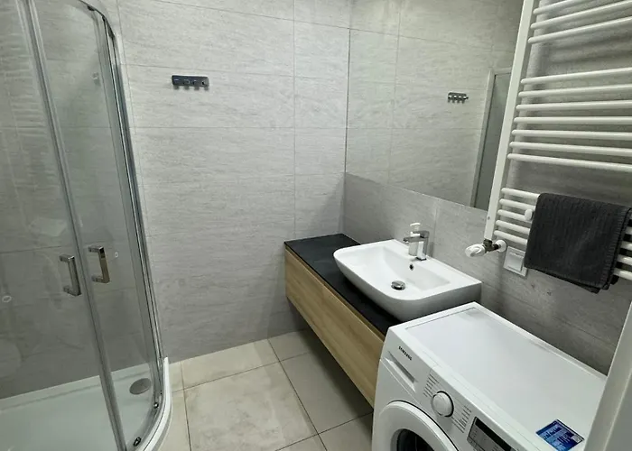 Downtown By The River Daire *